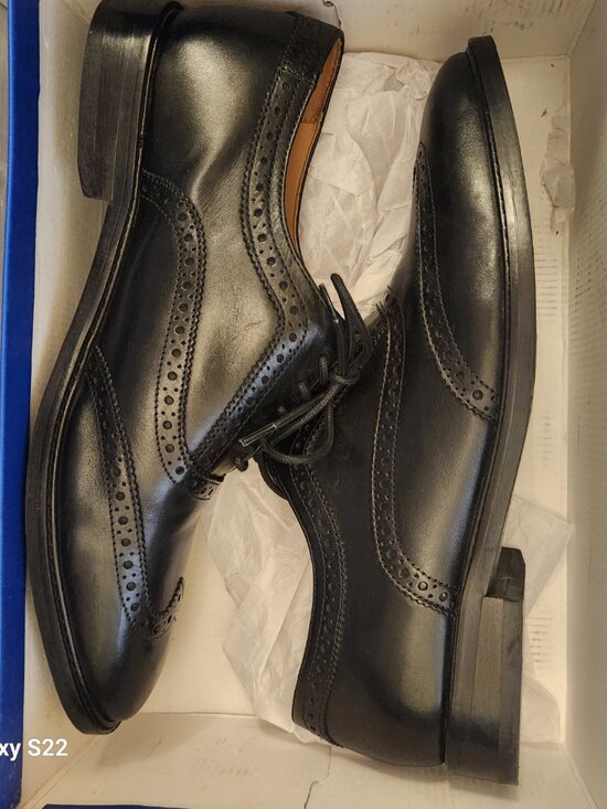 Vince Camuto Teryn Wingtip Oxfords. Leather. NIB. Size 11 Wide main image 11